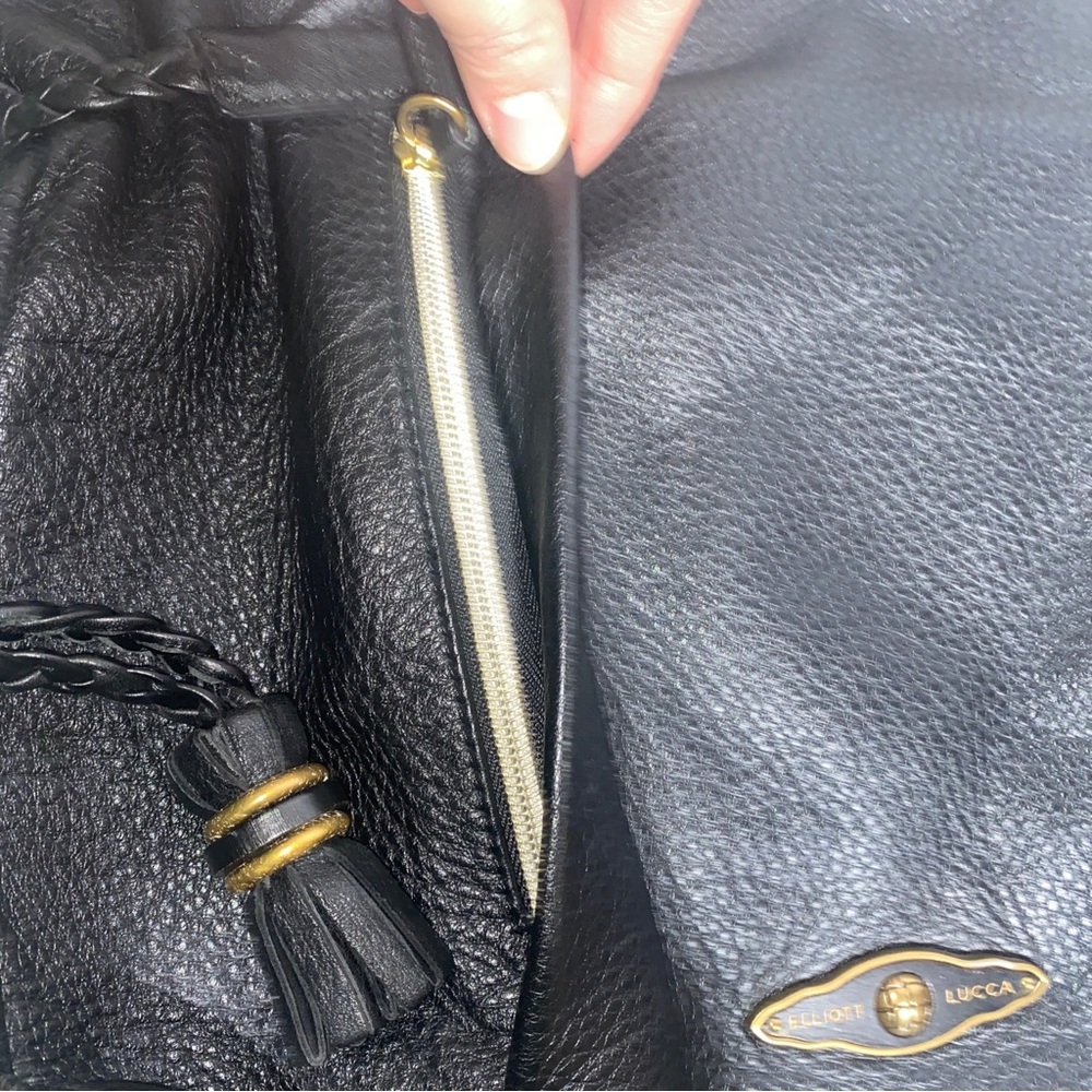 Elliott Lucca Black Shoulder Bag - Picture 4 of 10